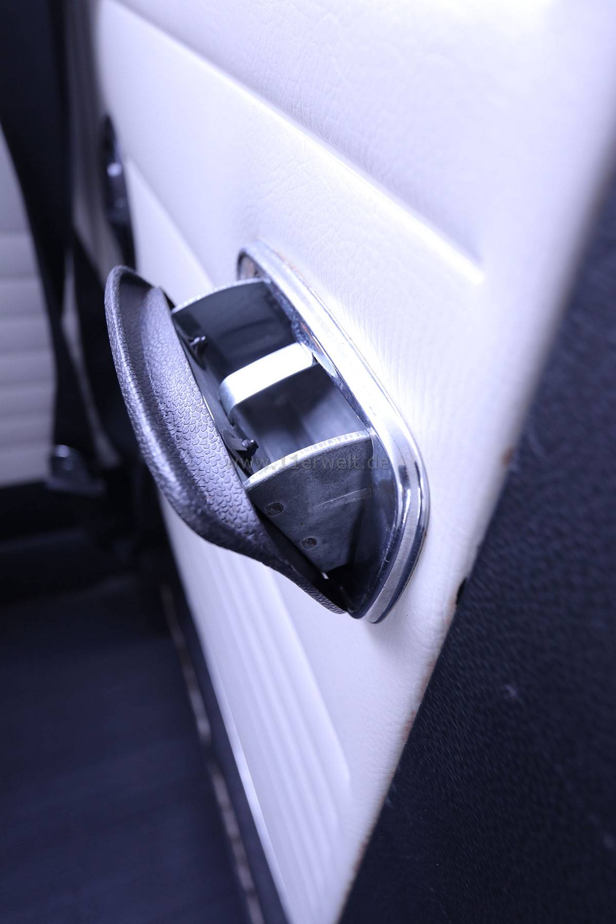 Einzigartiger VW Bulli T2a mit nur 4.998 Meilen