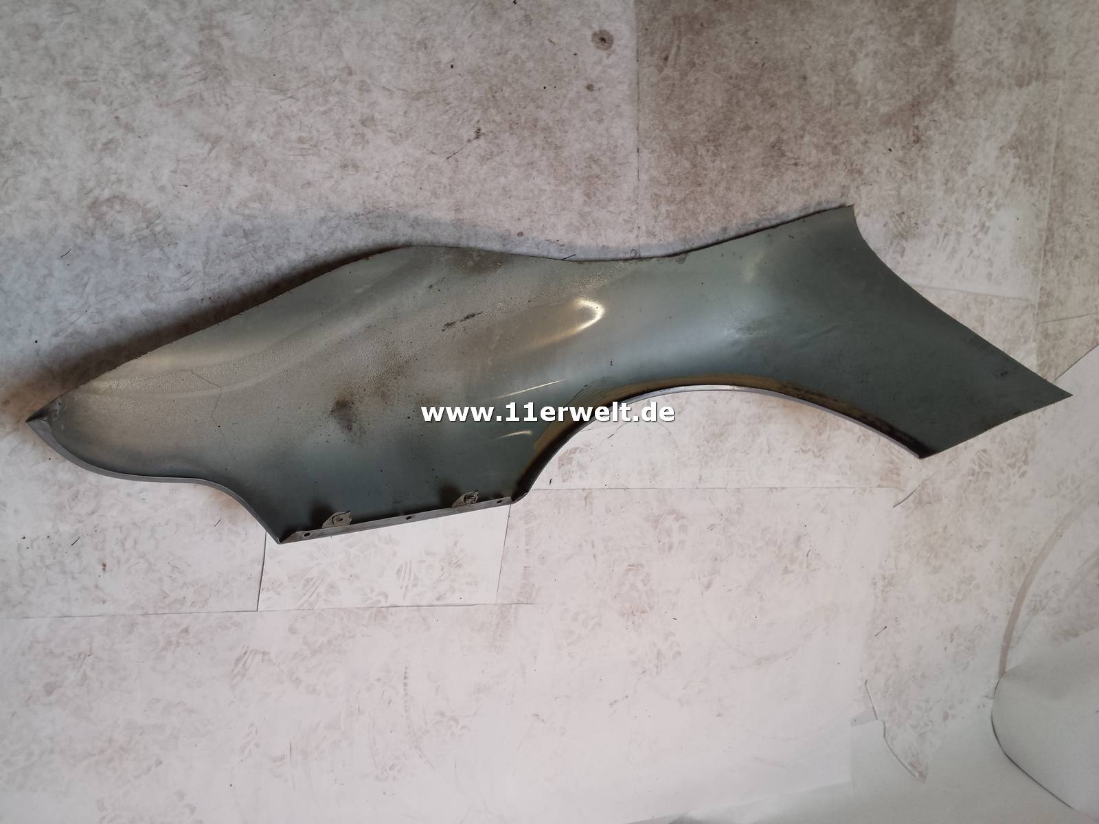 Original Porsche 993 Seitenteil Ausschnitt hinten links, silber