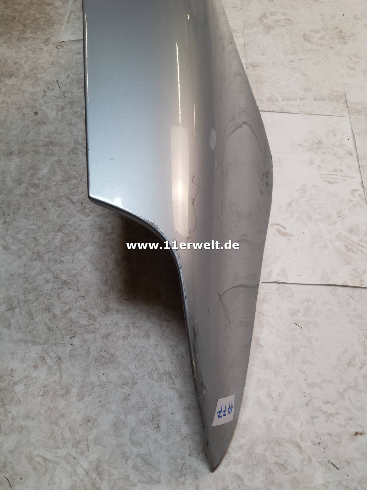 Original Porsche 993 Seitenteil Ausschnitt hinten links, silber
