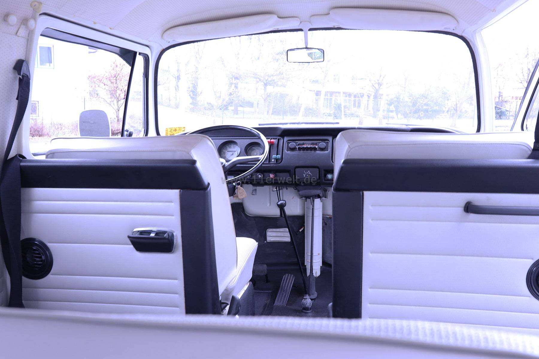 Einzigartiger VW Bulli T2a mit nur 4.998 Meilen
