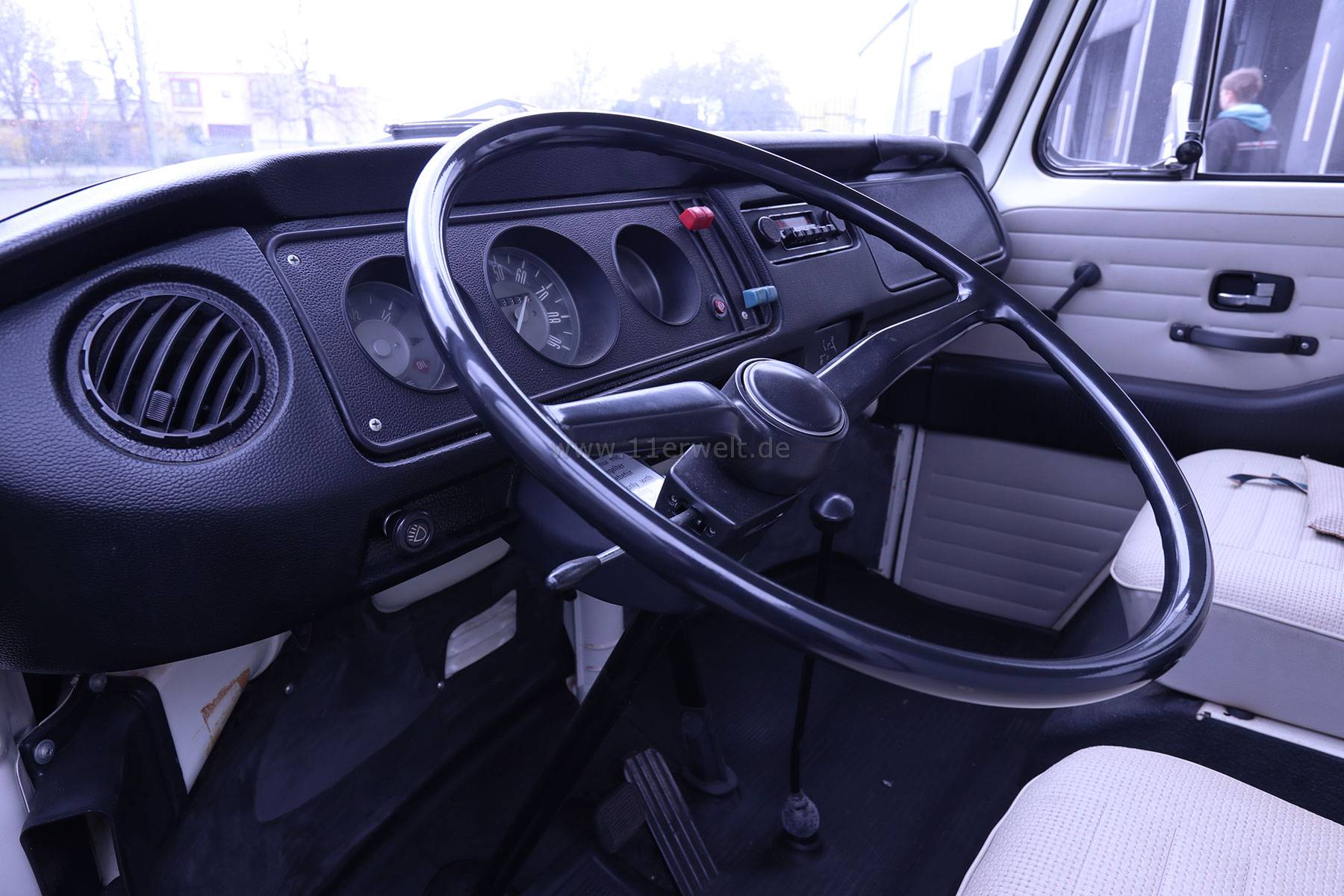 Einzigartiger VW Bulli T2a mit nur 4.998 Meilen