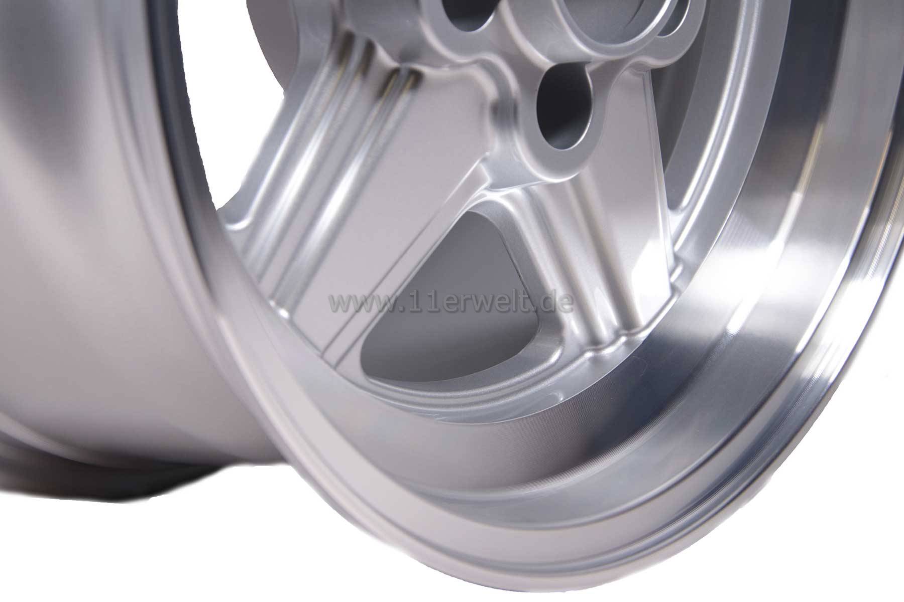Maxilite Felge im Penta Style 8 x 16" ET 11 für Mercedes