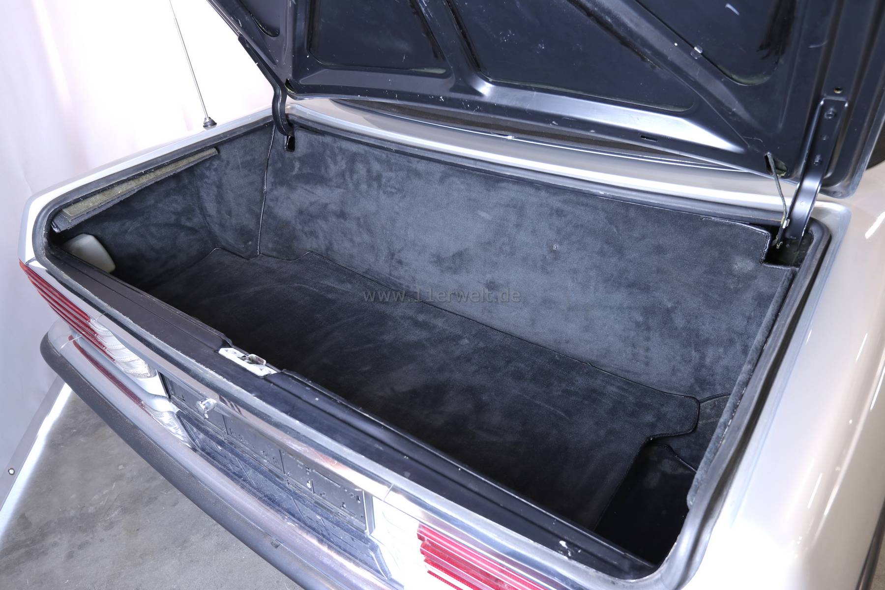++VERKAUFT++ Mercedes 280SL R107 silber