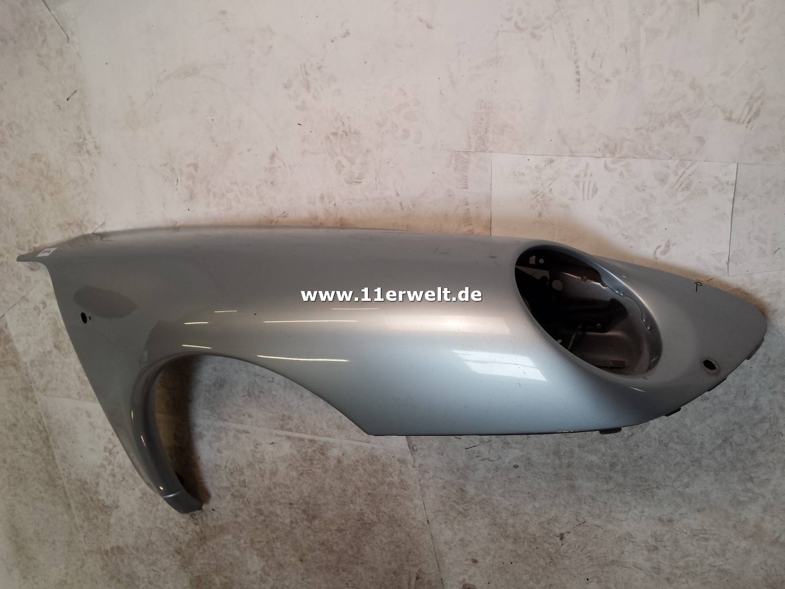 Original Porsche 993 Kotflügel rechts, silber