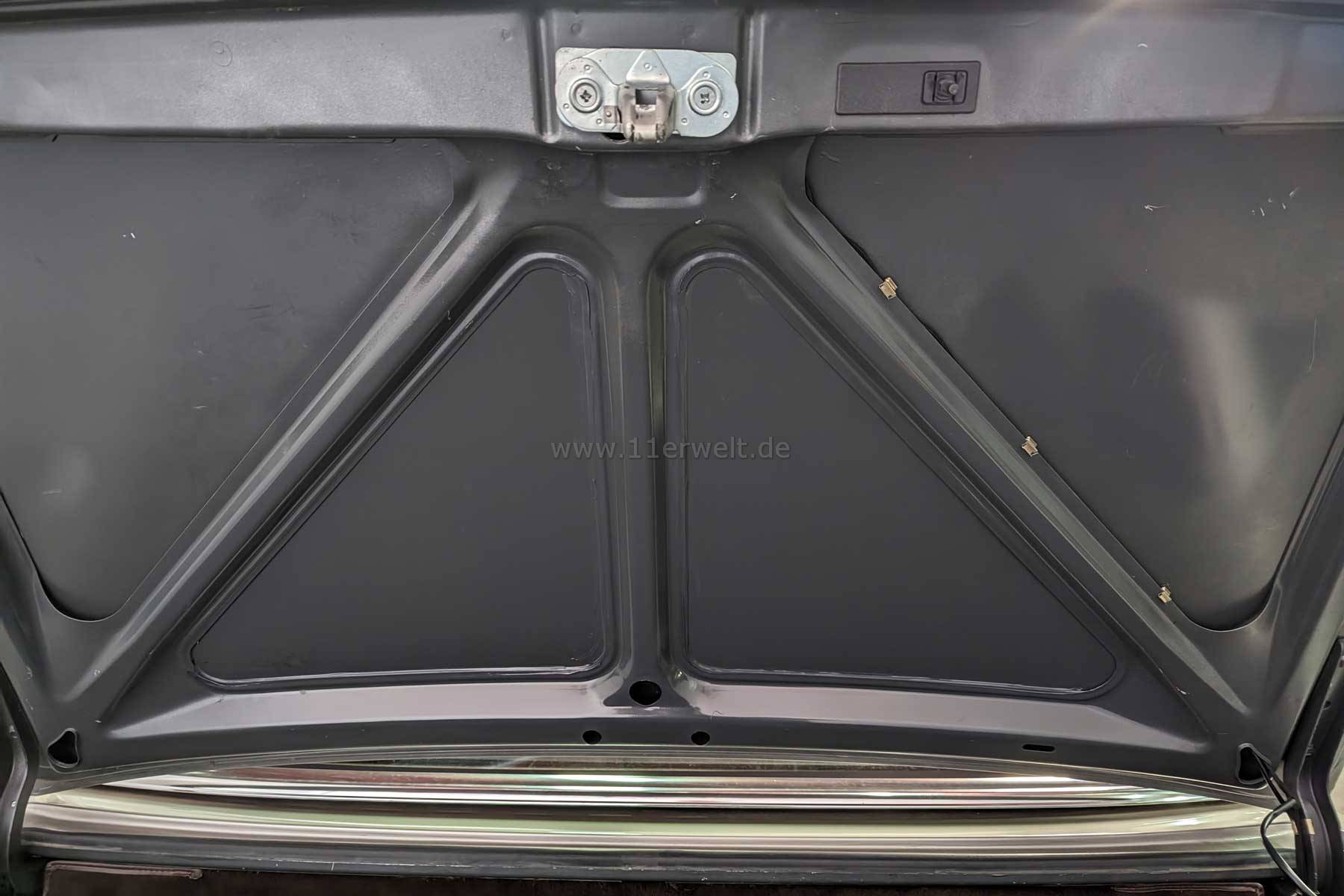 Mercedes Benz R107 SL 560 in Rauchsilber