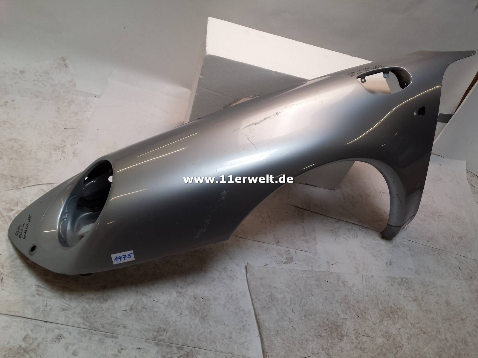Original Porsche 993 Kotflügel links, silber