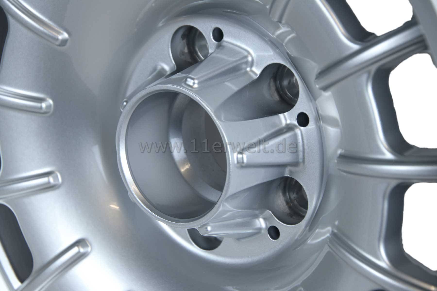 Felgen für Mercedes im Barock Stil 7 x 15" ET 23 silber