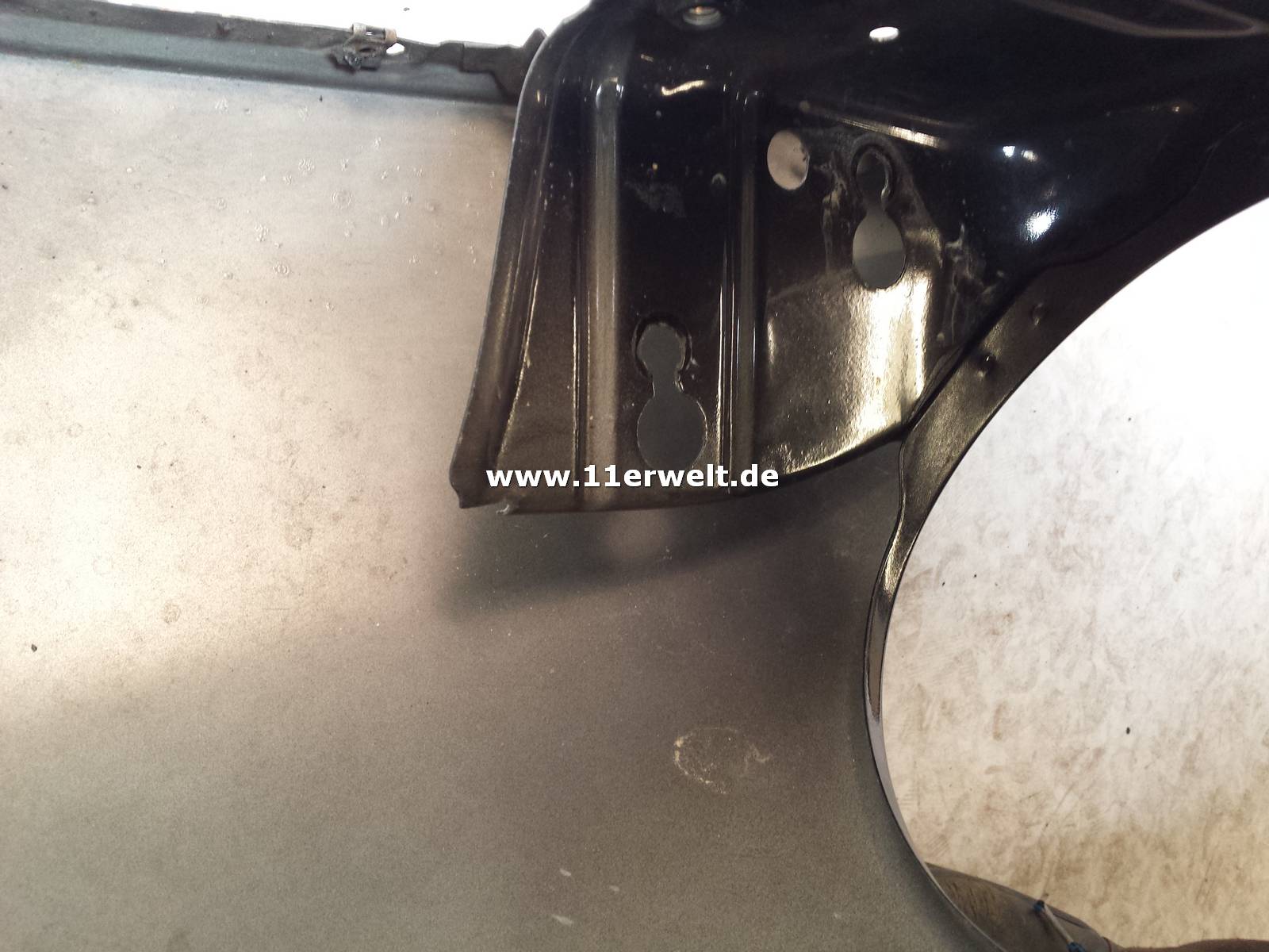 Original Porsche 993 Kotflügel rechts, schwarz