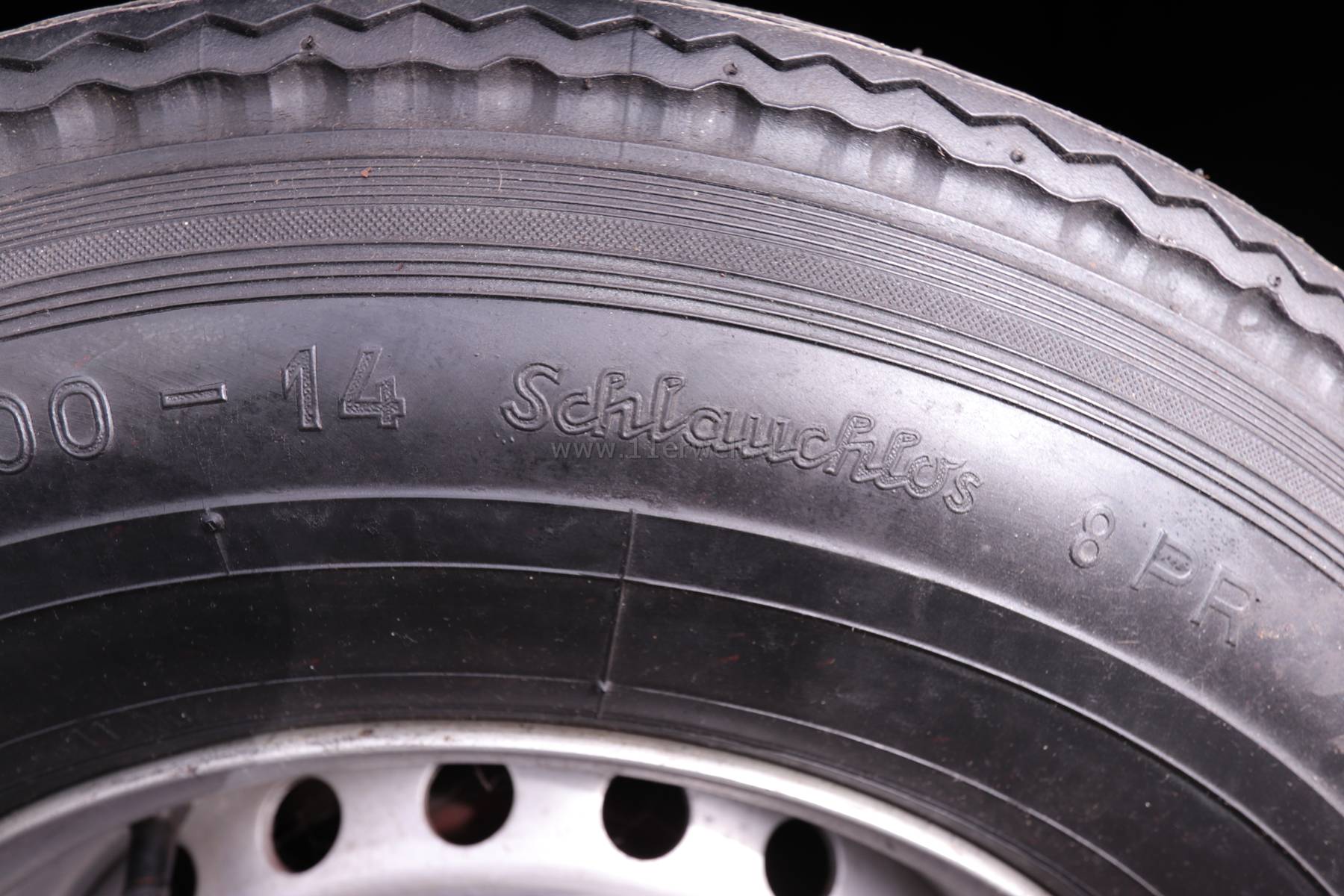 Einzigartiger VW Bulli T2a mit nur 4.998 Meilen