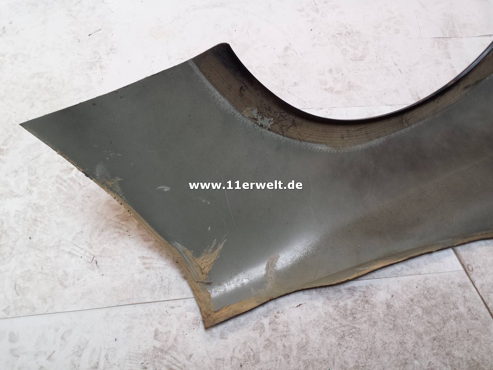 Original Porsche 993 Seitenteil Ausschnitt hinten links, schwarz