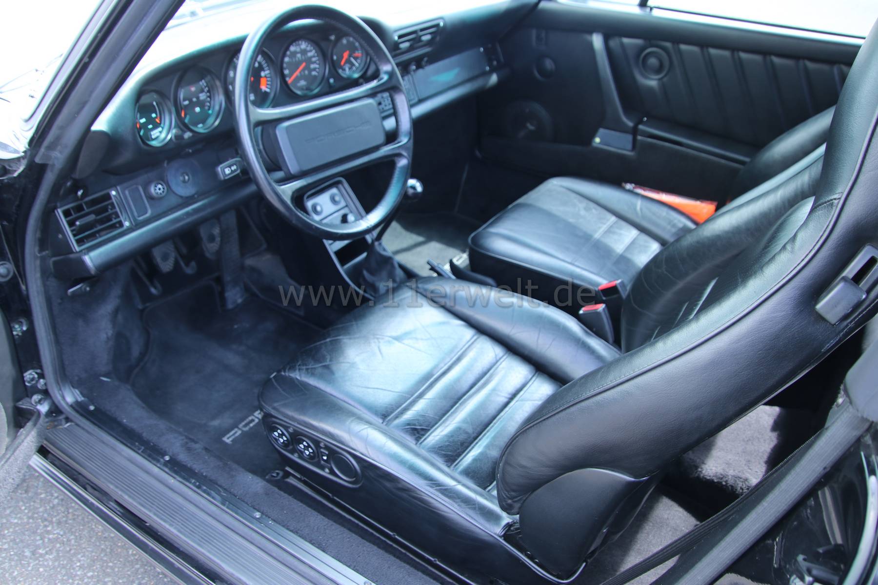 Porsche 911 Carrera Cabrio