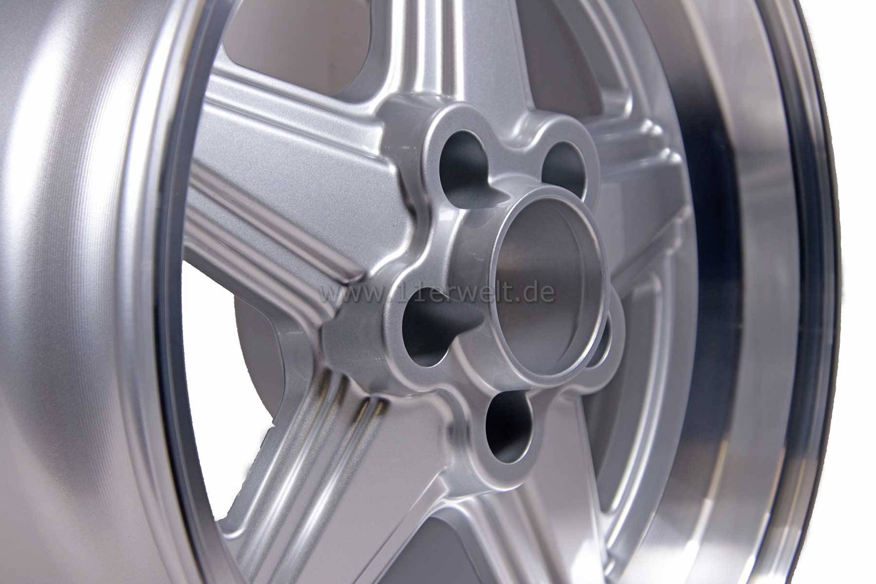 Maxilite Felge im Penta Style 8 x 16" ET 11 für Mercedes