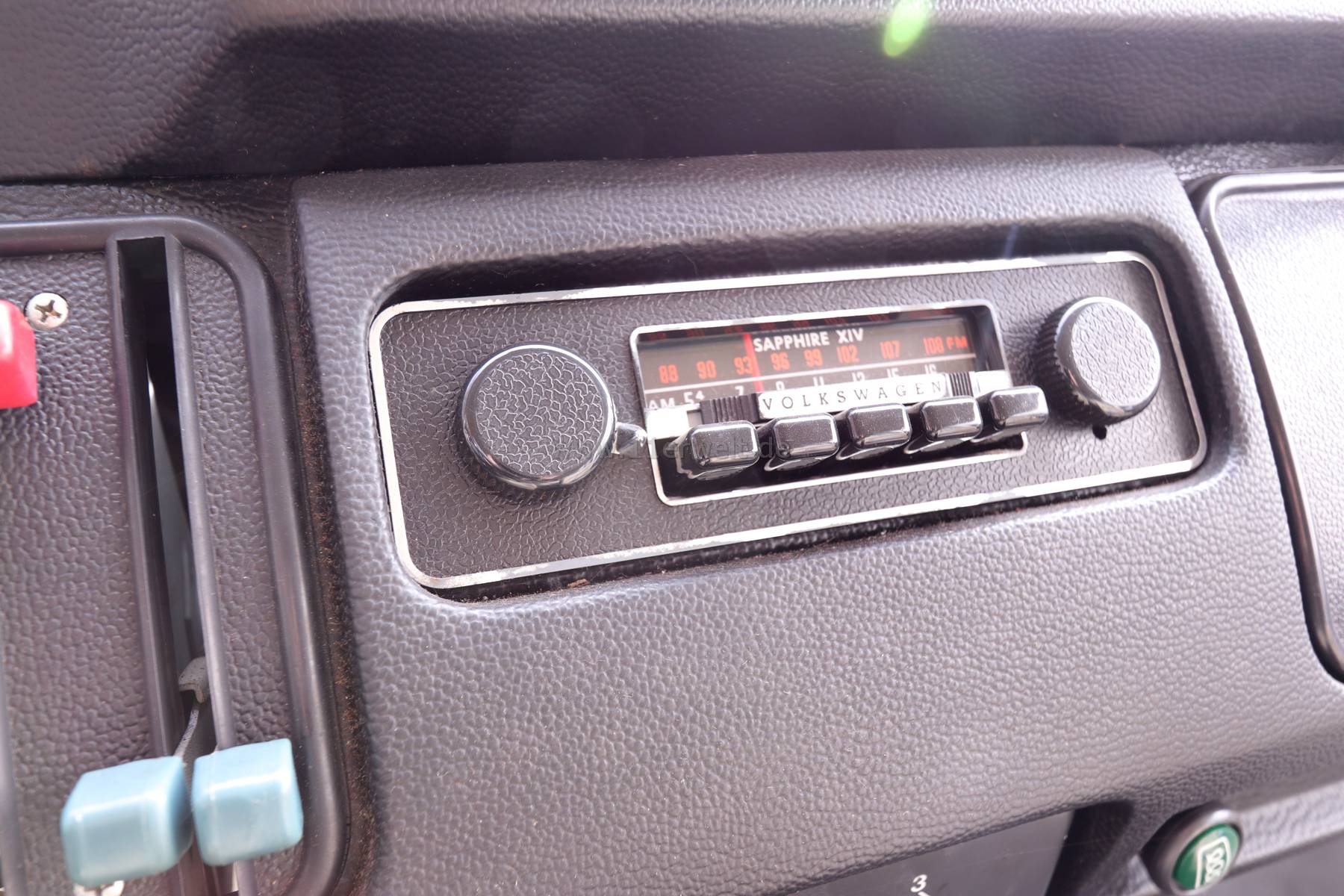 Einzigartiger VW Bulli T2a mit nur 4.998 Meilen