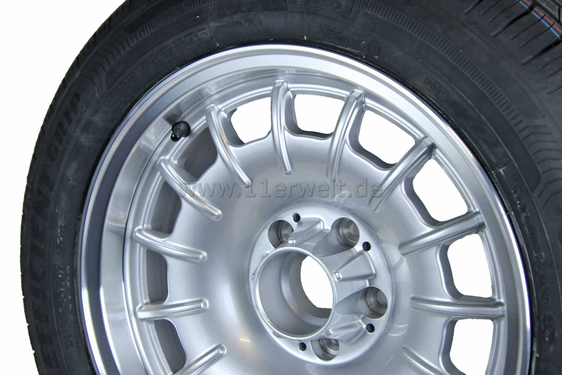 NEU! Felgen für Mercedes im Barock Stil 8 x 16" ET 11 silber-glanzgedreht