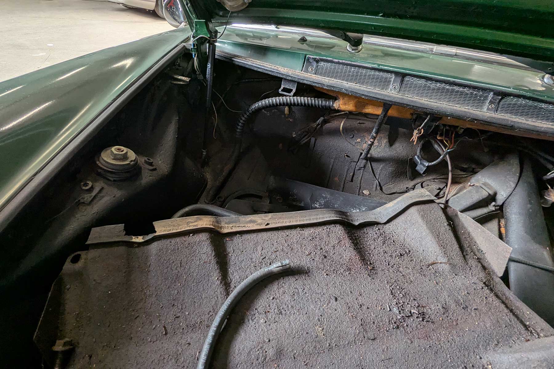 +++VERKAUFT*** Porsche 912 SWB Restaurationsobjekt