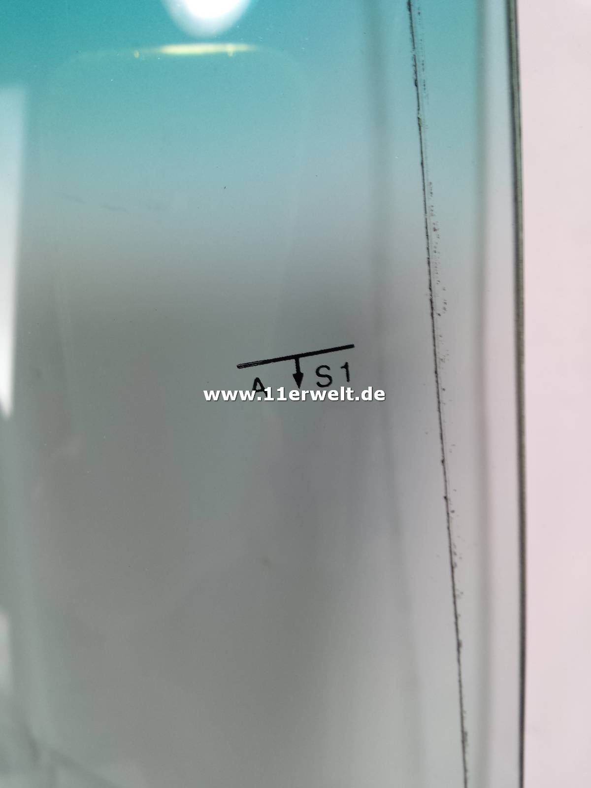 Frontscheibe mit Grünkeil und Antenne Porsche 964